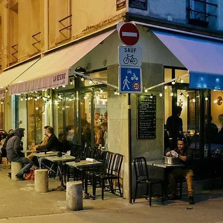Cozy Parisian In The Heart Of The 11th